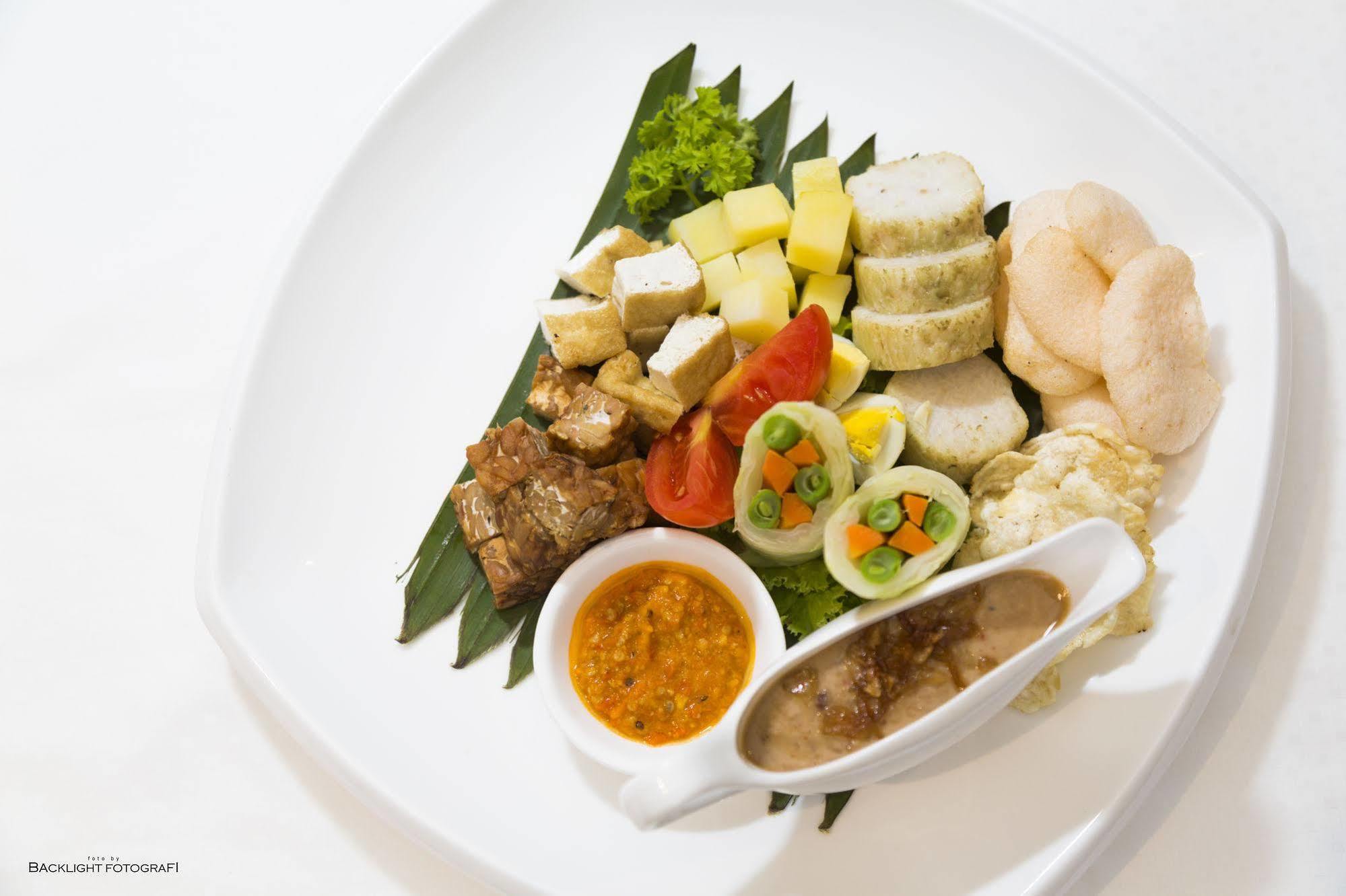 Varna Culture Soerabaia 3*